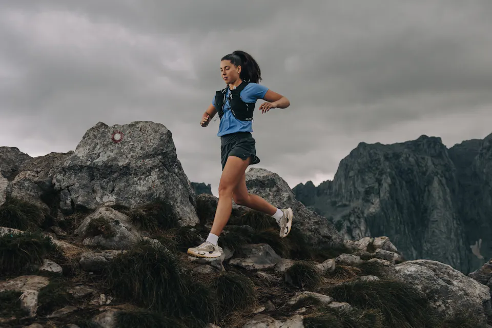 Rab Veil 12 Black 02