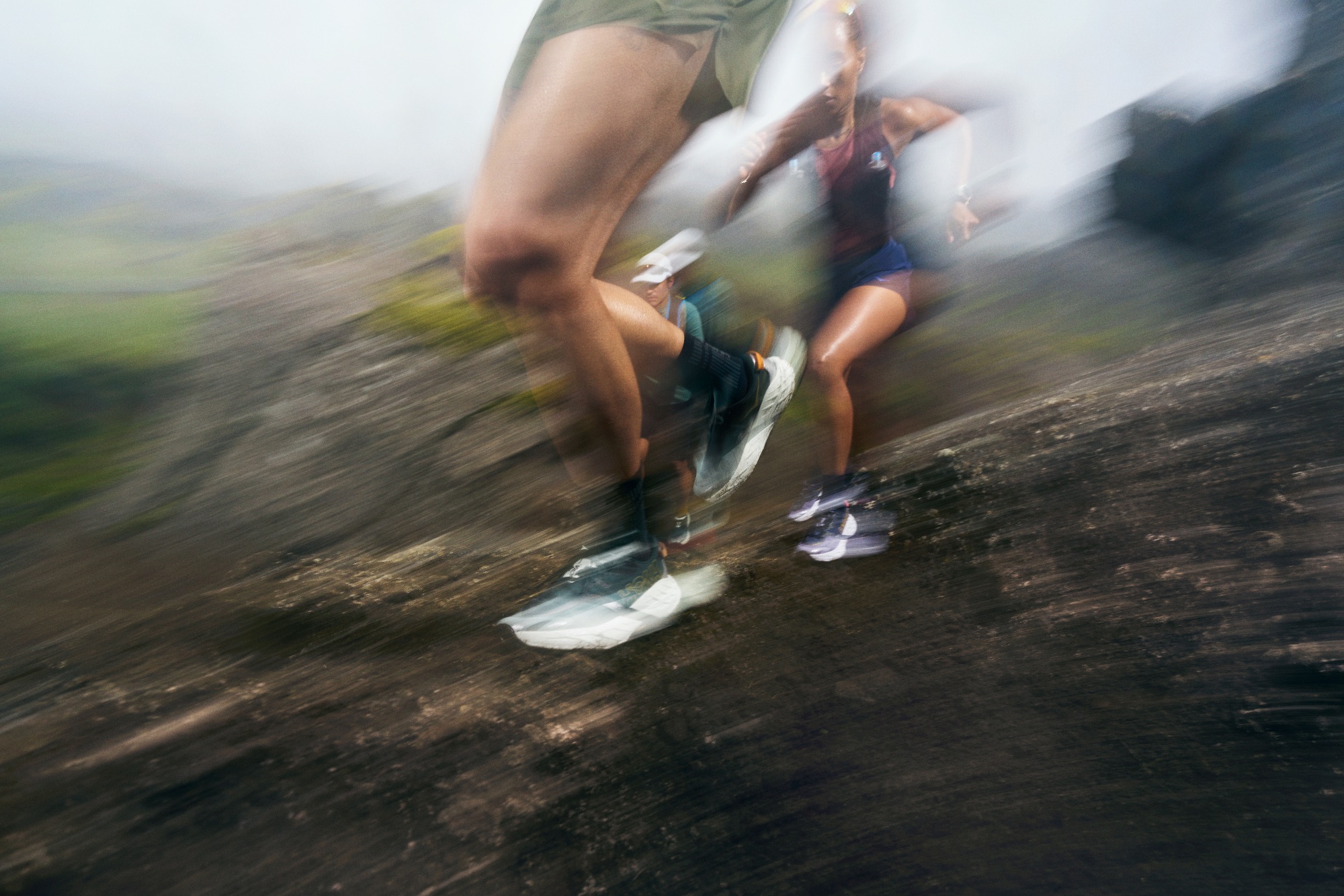 Hoka Women's Speedgoat 7 Berry Jam / Starlight Glow 20