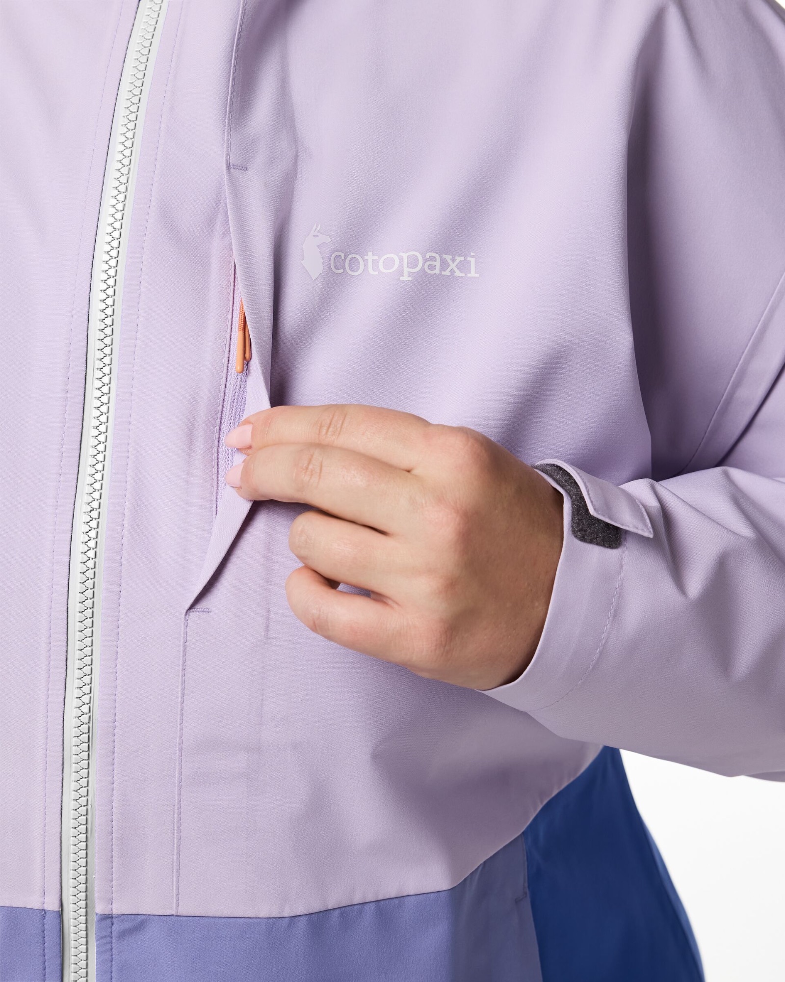 Cotopaxi Women's Cielo Rain Plus Jacket Moonbeam and Aster 08