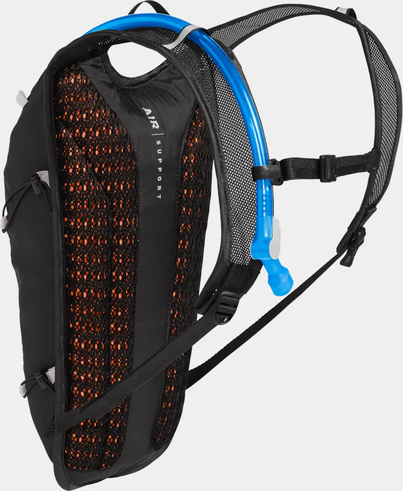 CamelBak Classic Light 2+2L Black 01