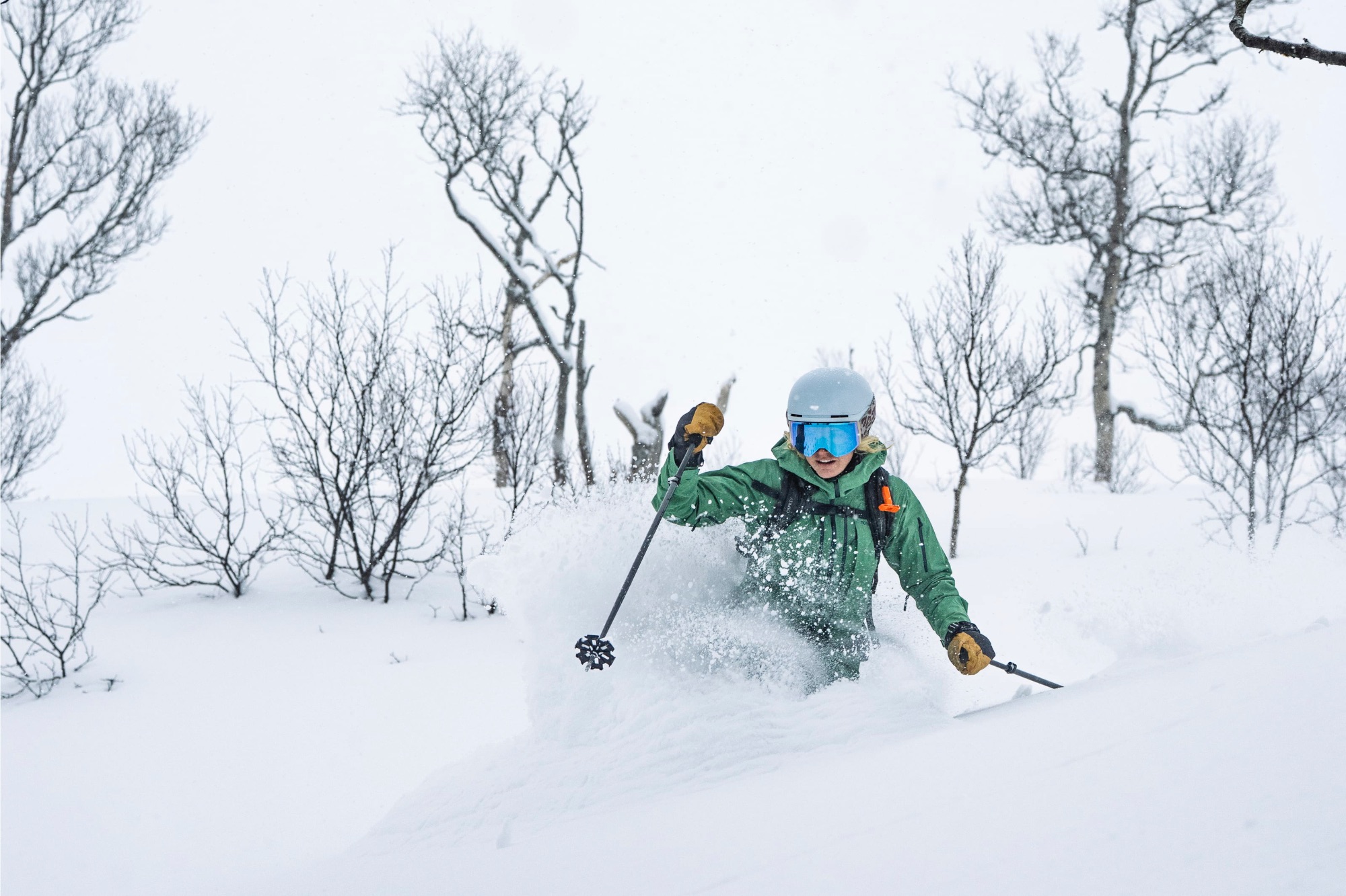 Norrøna Women's Lofoten GTX Pro Jacket Dark Ivy 04