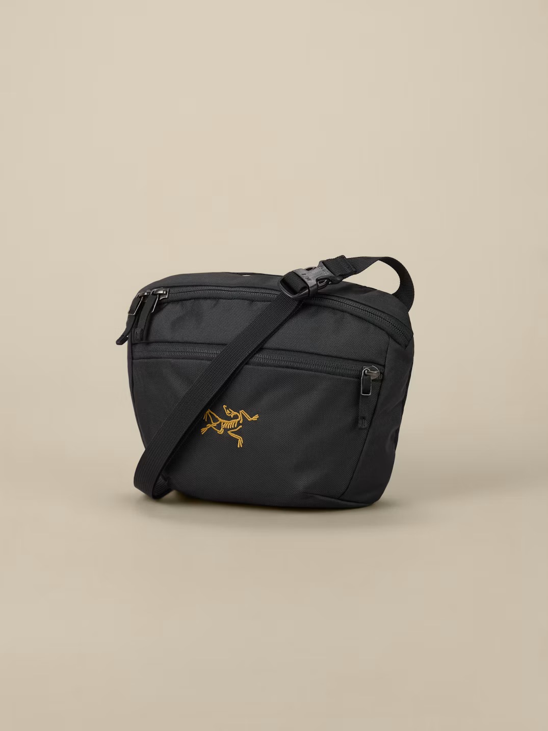Arc'teryx Mantis 2 shoulder bag - Scandinavian Outdoor
