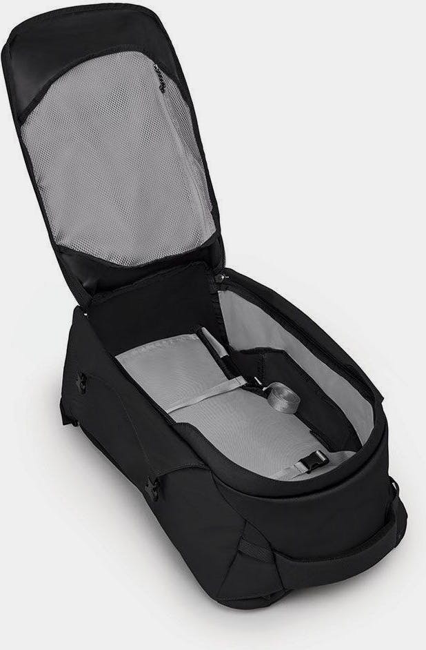 Osprey Farpoint 55 Black 03