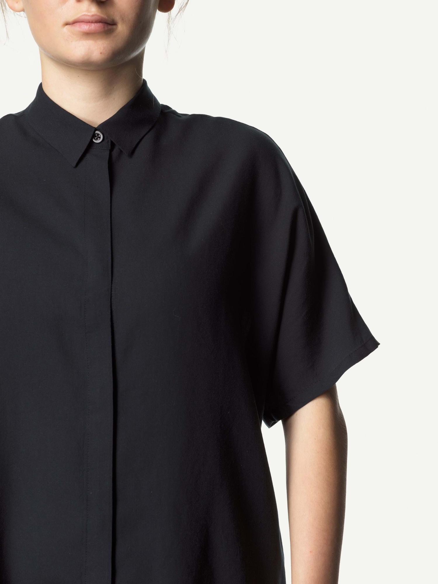 Houdini Women's Tree Top Black 03