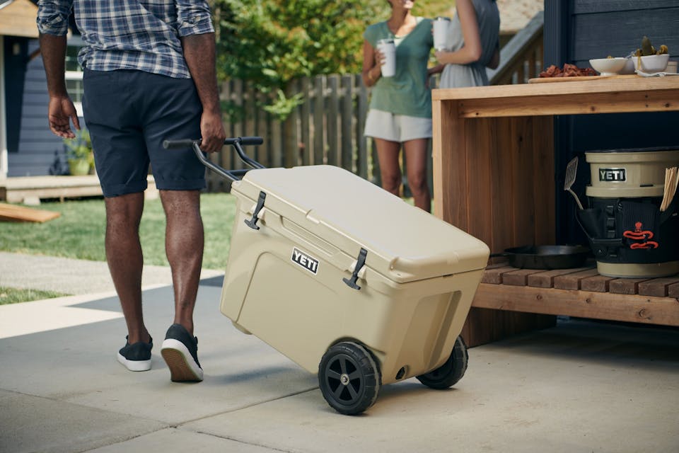 Yeti Tundra Haul Tan 06