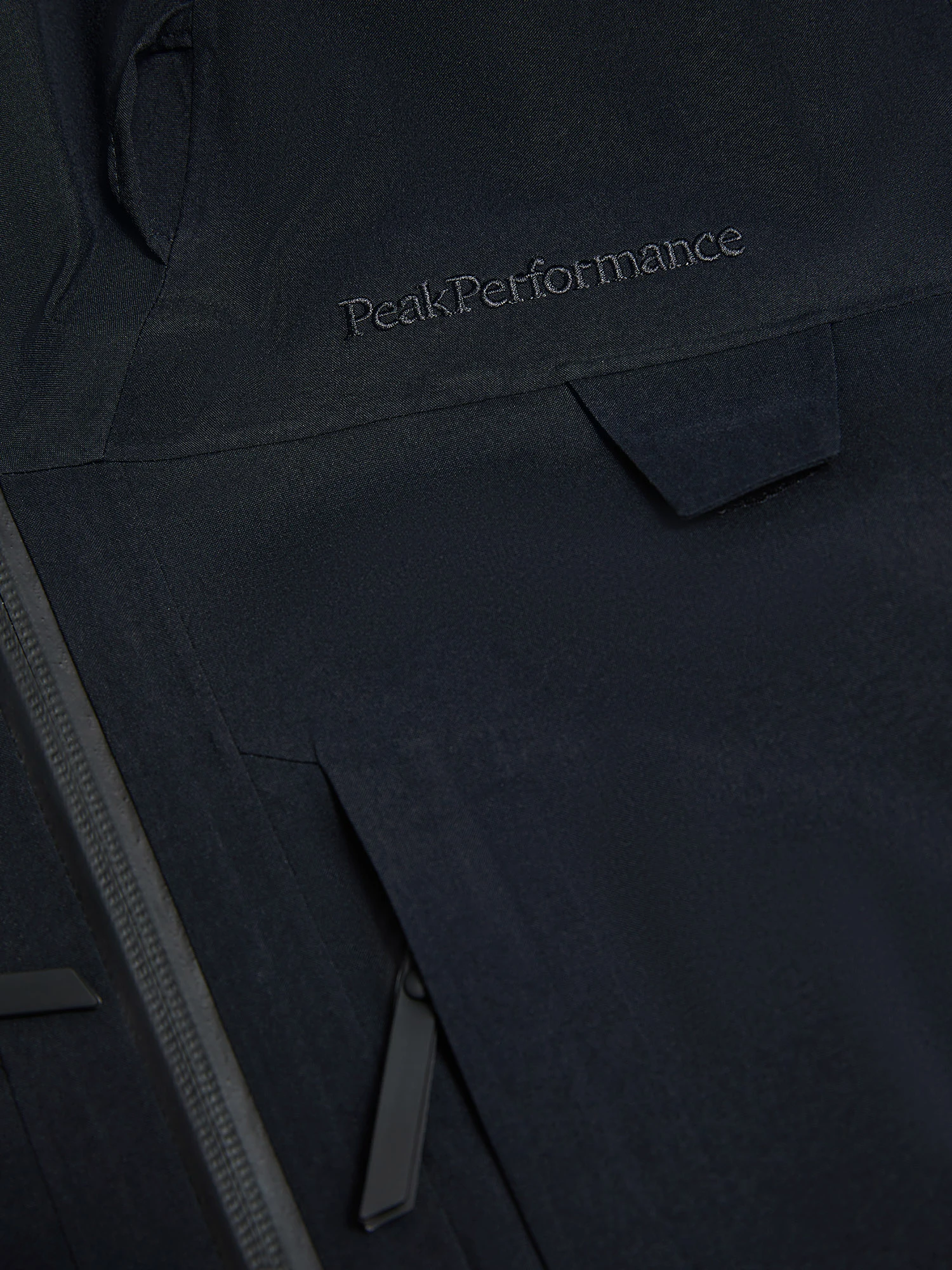 Peak Performance Women's Alpine GTX C-Knit 3L Shell Jacket Black 04