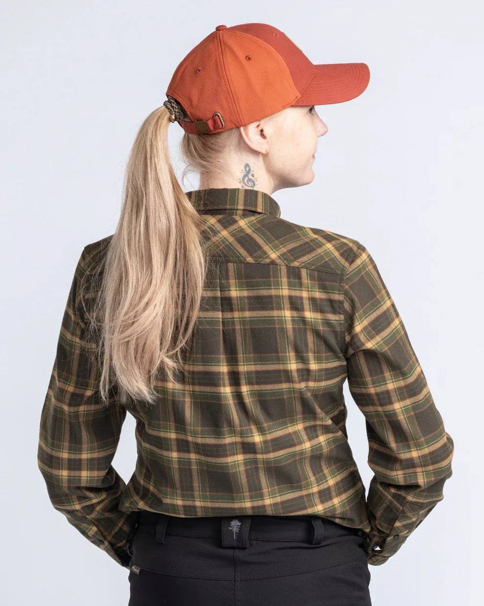 Pinewood Women's Abisko Hiking Shirt Moss 04