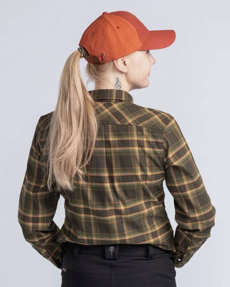 Pinewood Women's Abisko Hiking Shirt Moss 04