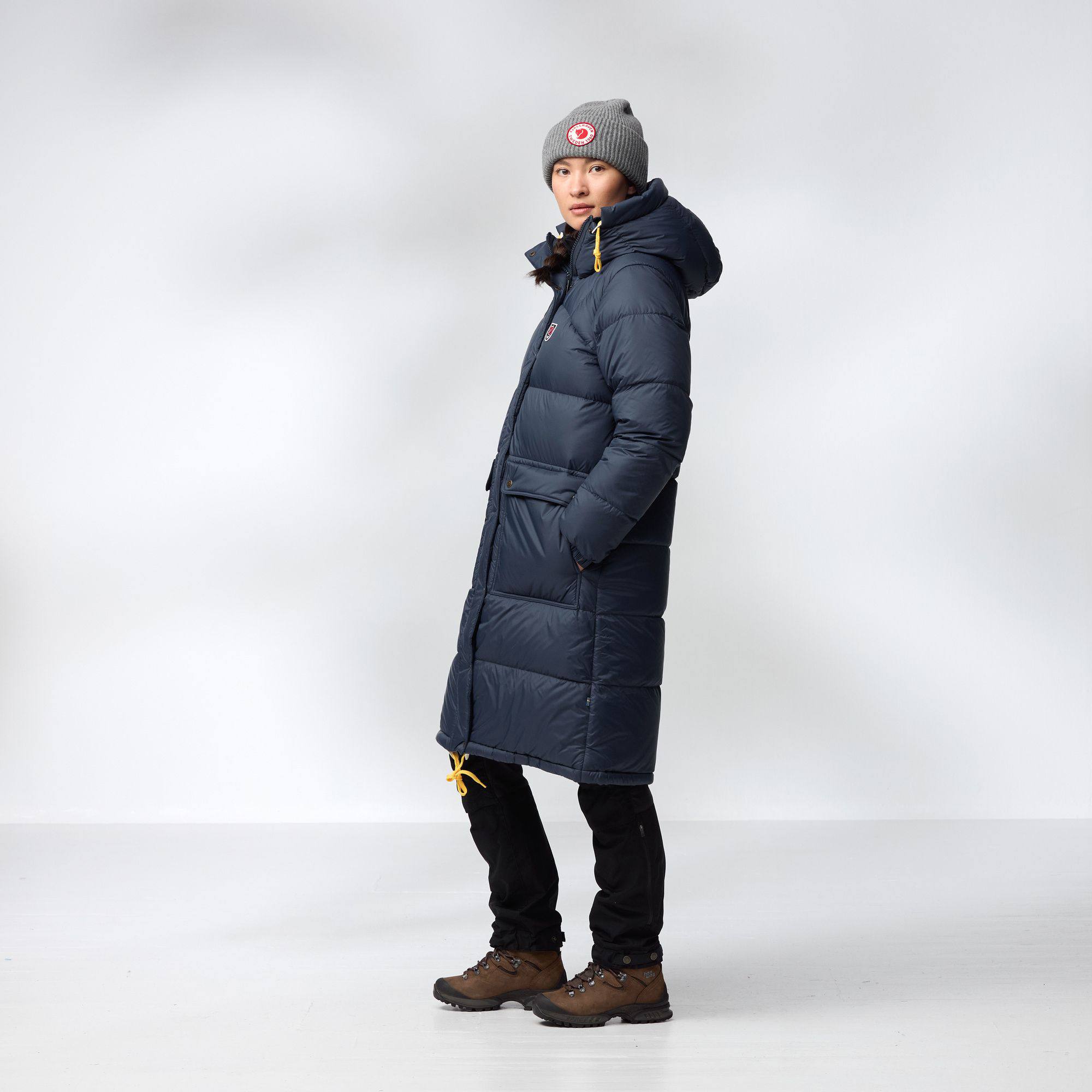 Fjällräven Women's Expedition Long Down Parka Navy 08