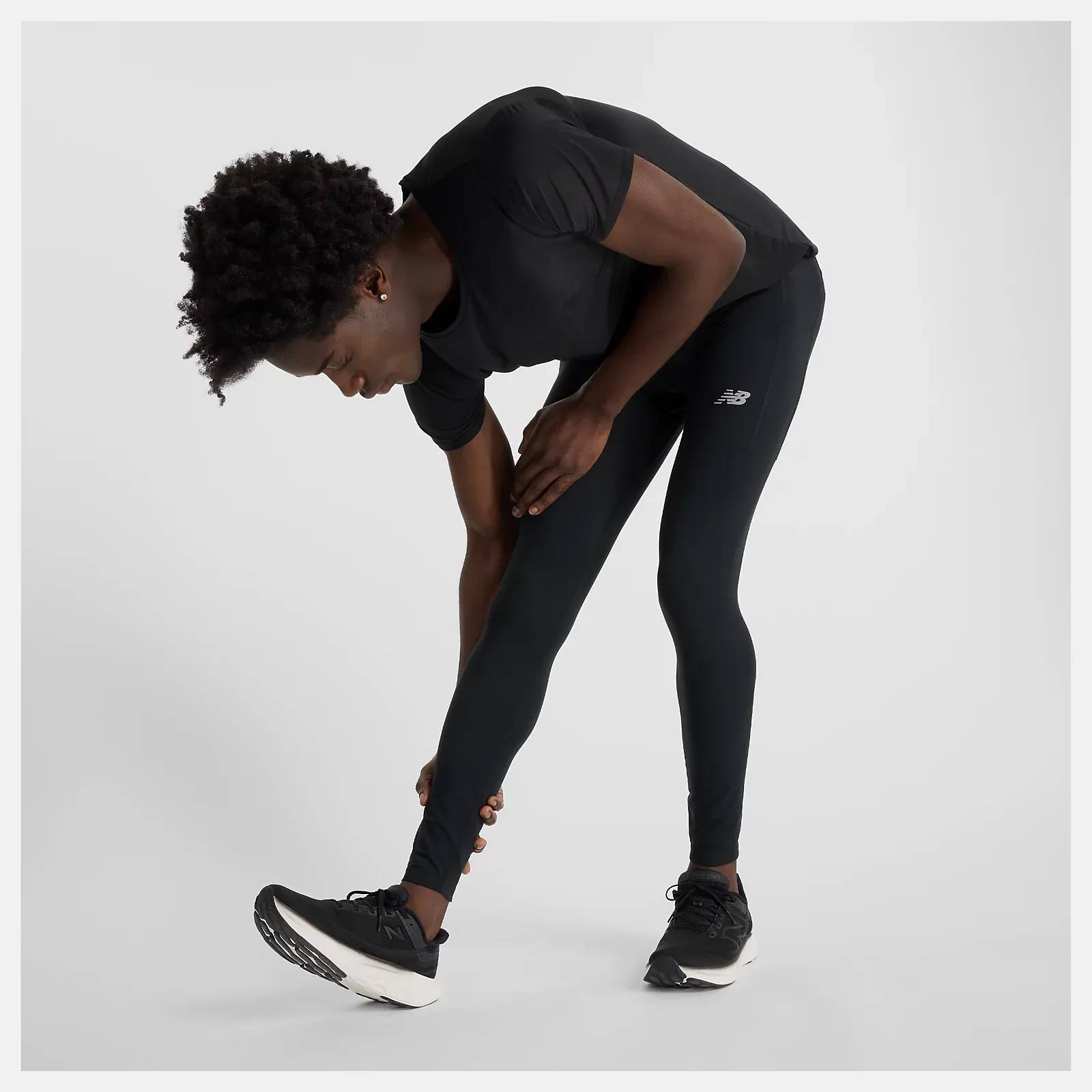 New Balance Men's Sleek Pocket Tight Black 02