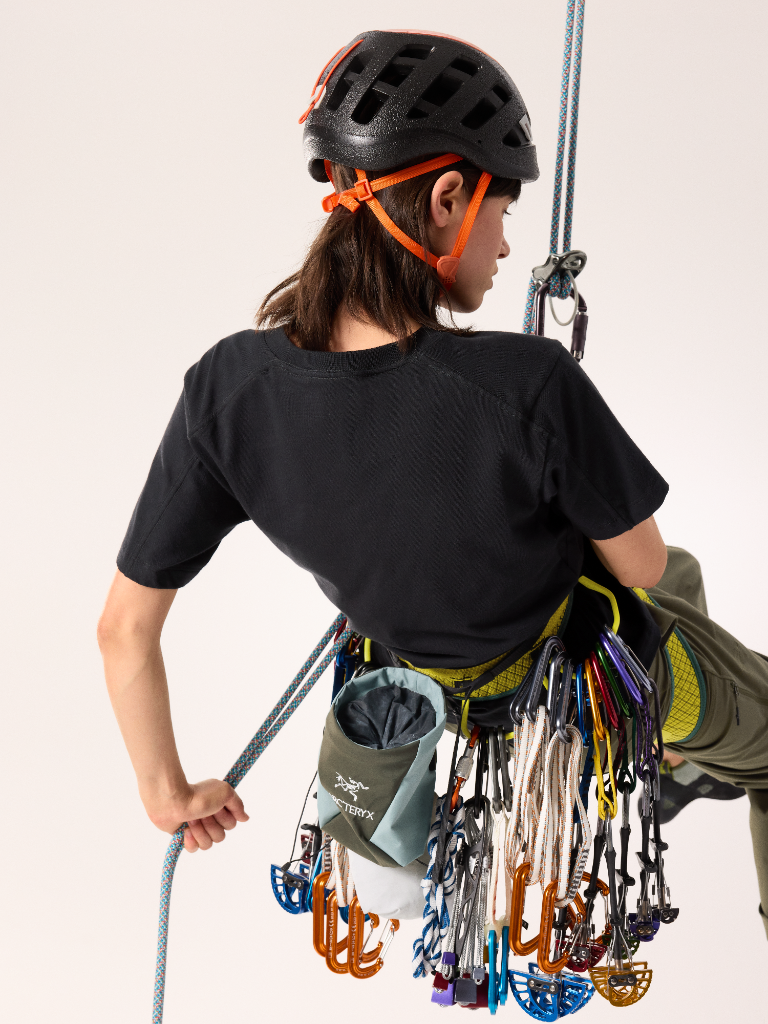 Arc'teryx Women's Kragg Cotton Little Bird SS Musta 04