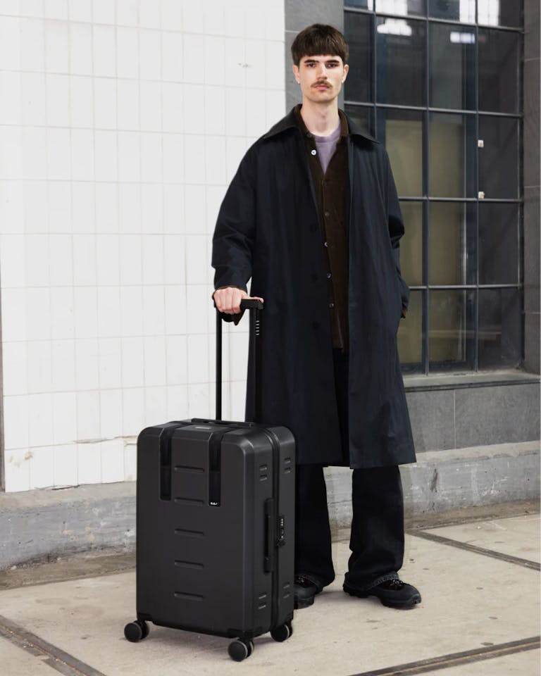 DB Ramverk Check-in Medium Musta 04