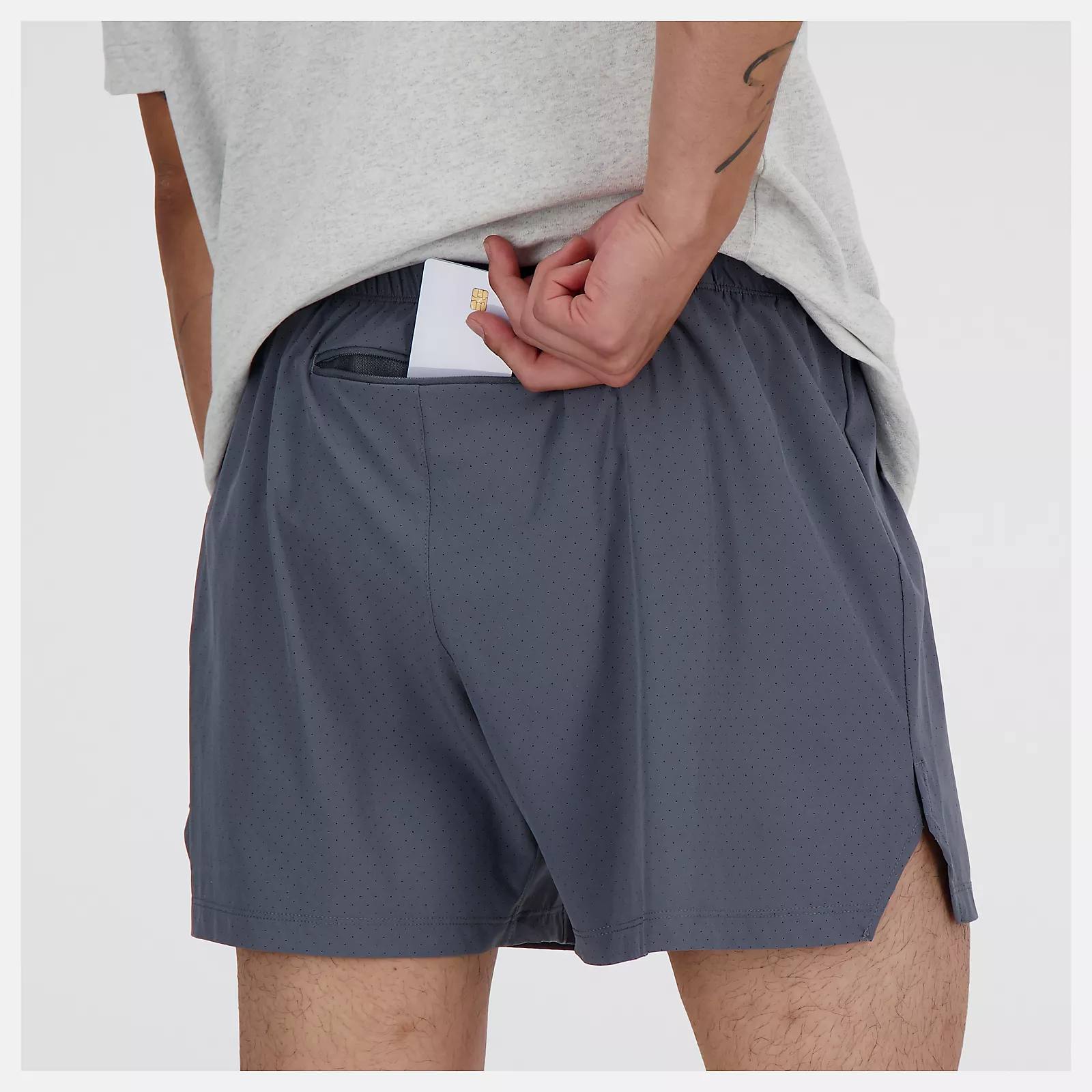 New Balance Men's RC Seamless Short 5" Grafiitti 10