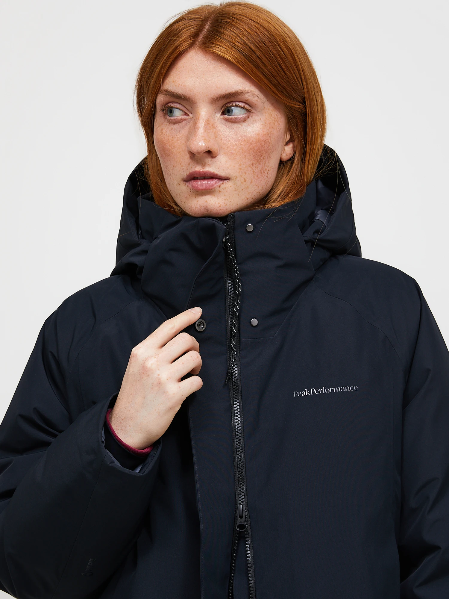 Peak Performance Women's Treeline HIPE  Down Shell Parka - Naisten talvitakki Musta 07