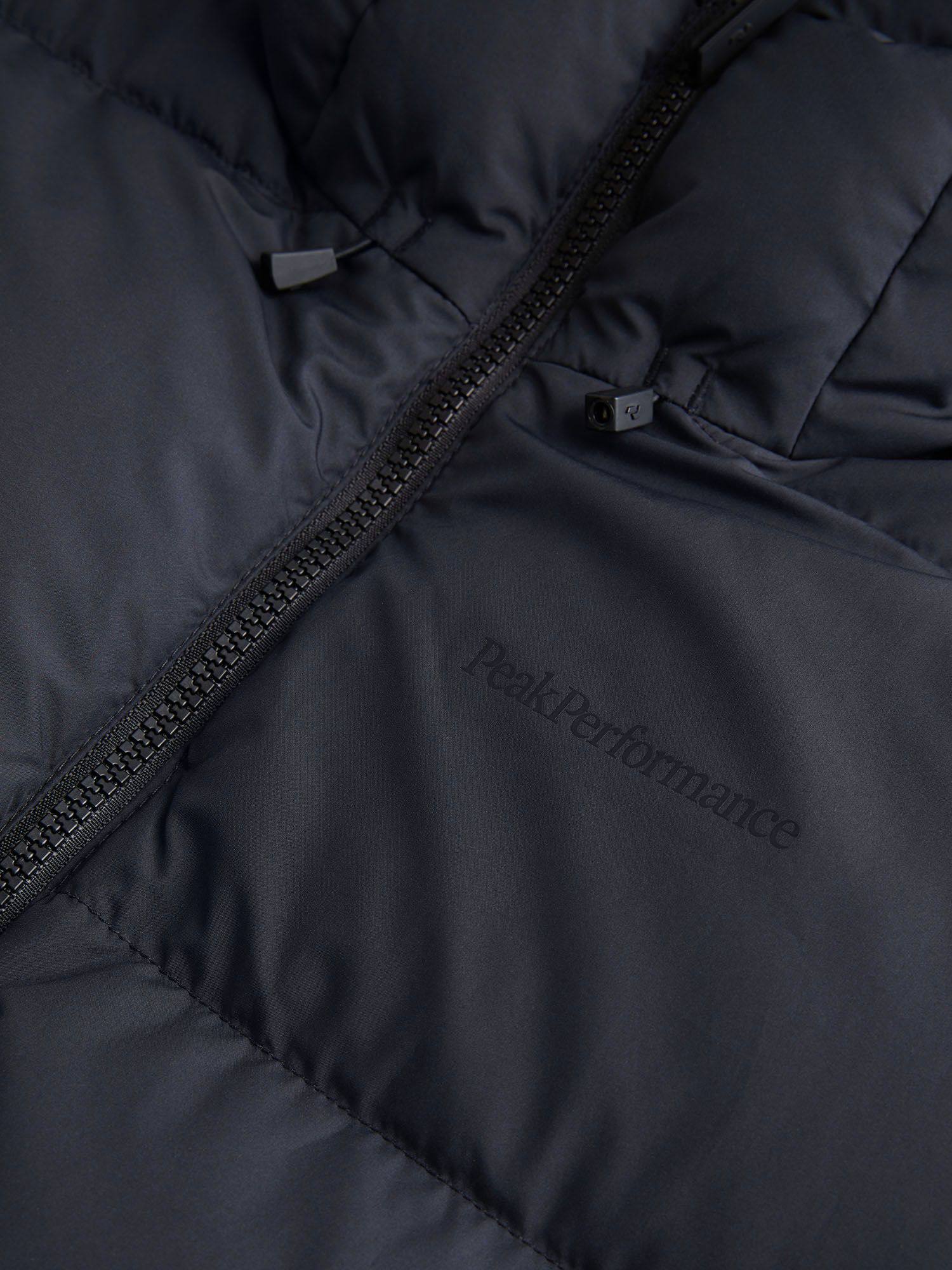 Peak Performance Women's Rivel Puffer Musta 02