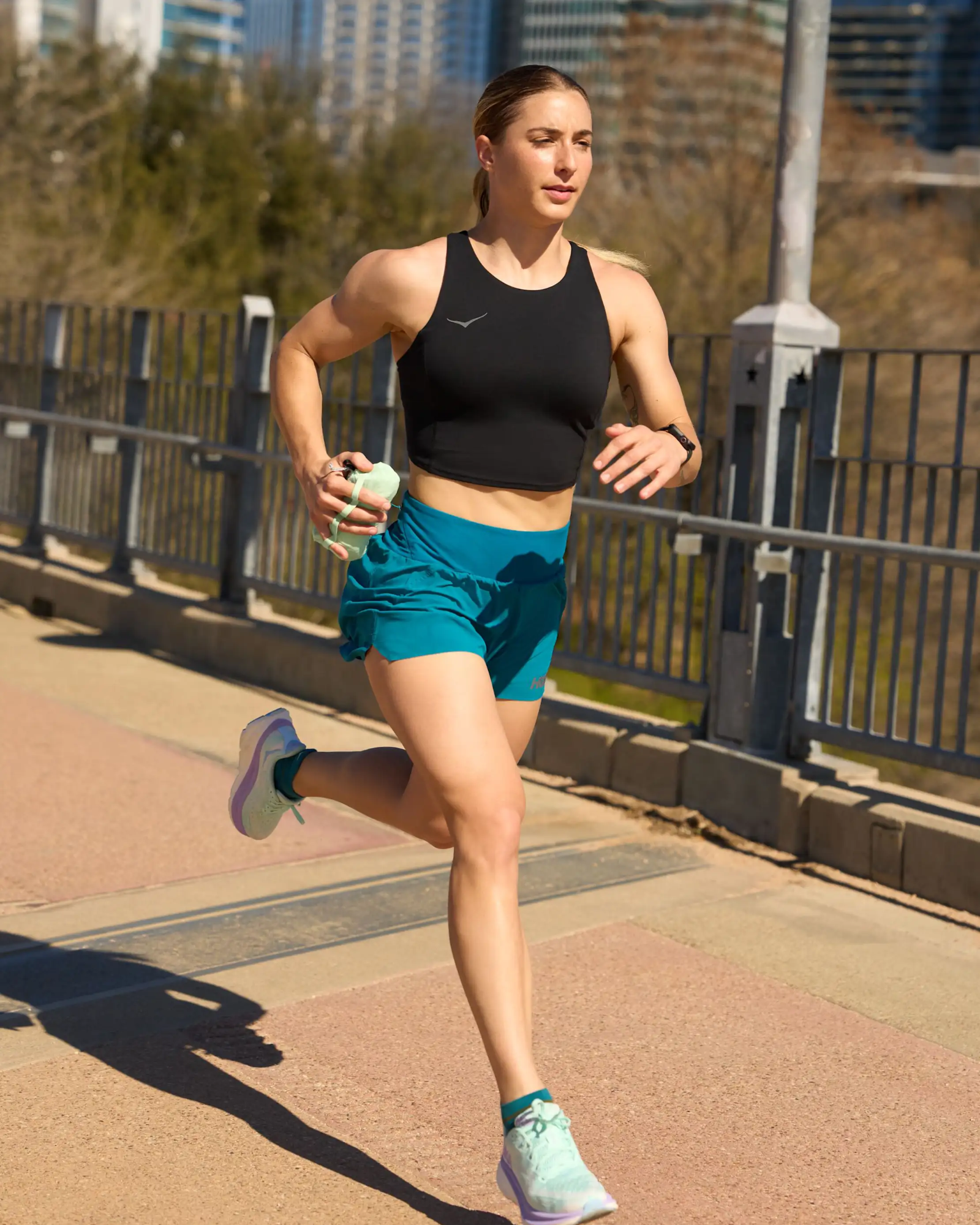 Hoka Women's Elaro Crop Bra Black 05