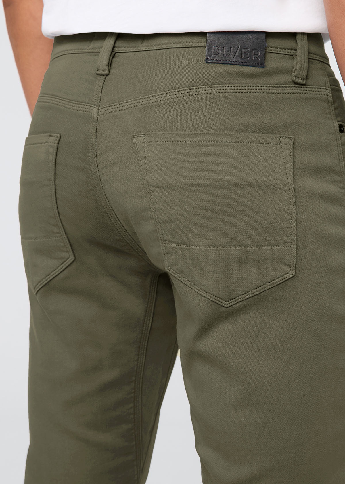 Duer Men's No Sweat Relax Taper Light Fern 05