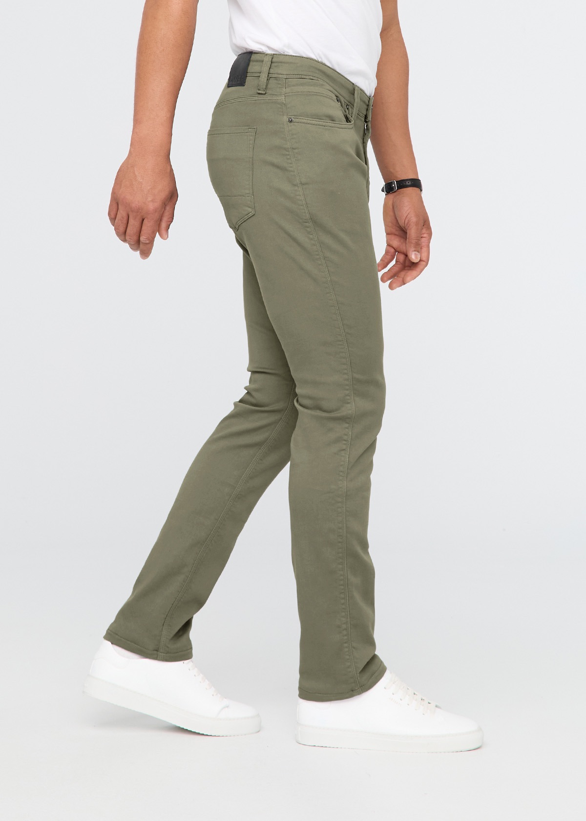 Duer Men's No Sweat Relax Taper Light Fern 07