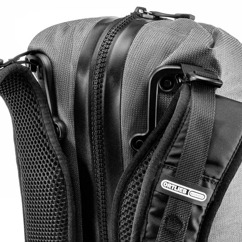 Ortlieb Atrack CR Urban 25L Pepper 06