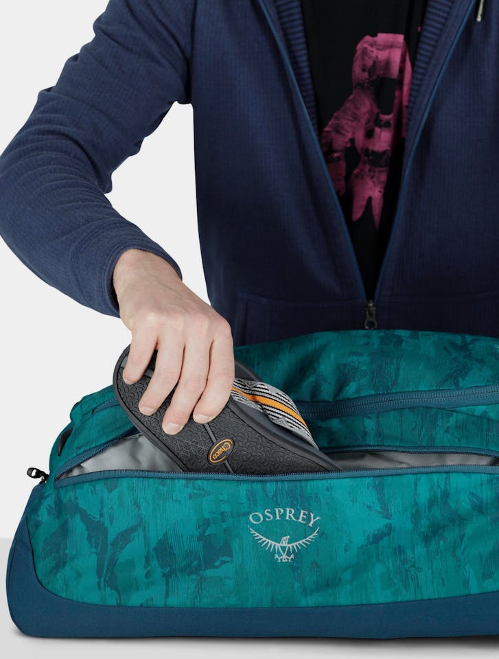 Osprey Daylite Wheeled 40 Duffel Black 06