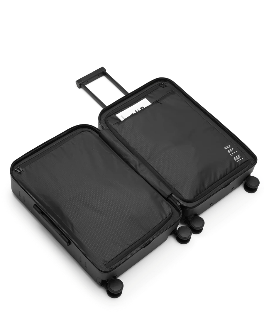 DB Ramverk Check-in Medium Musta 08