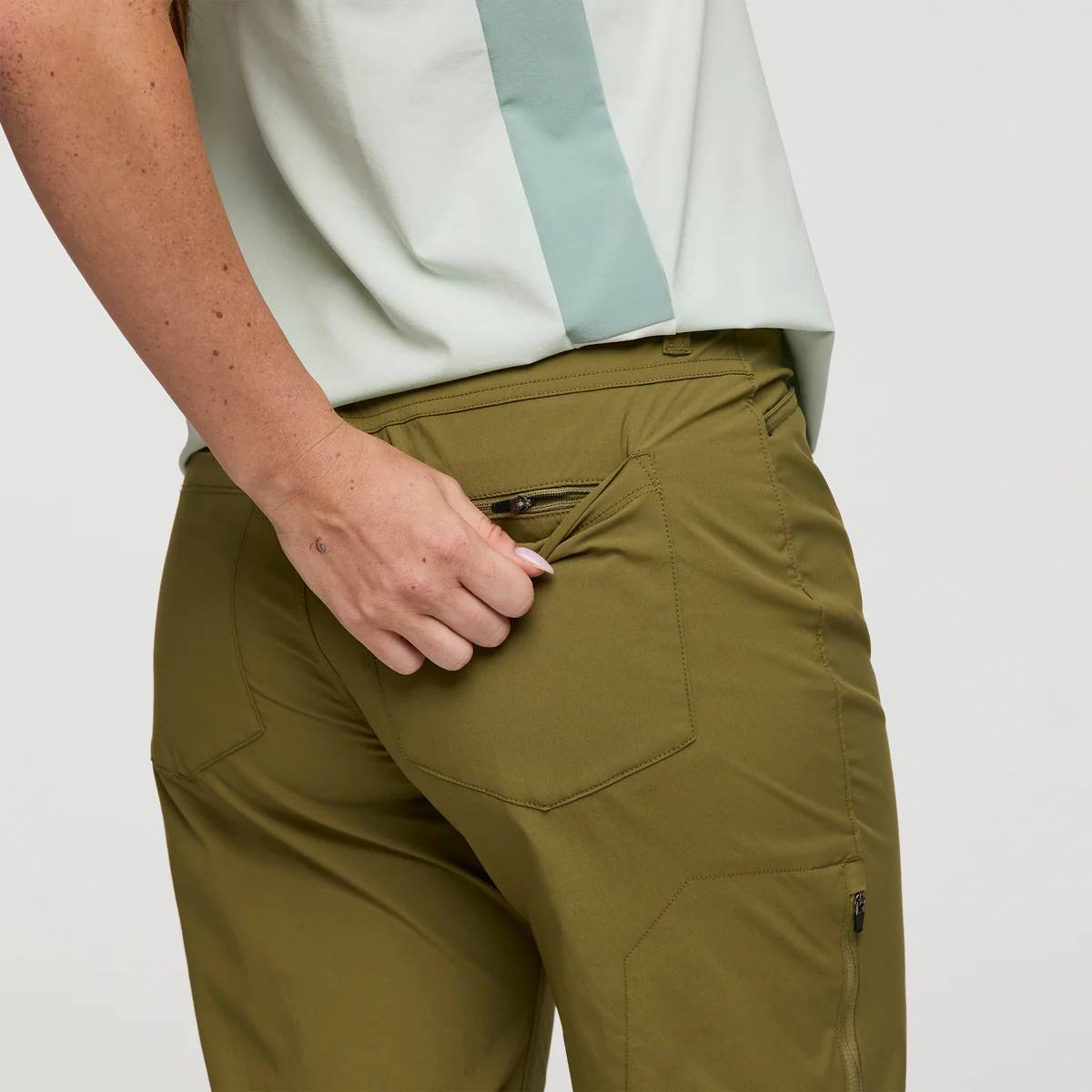 Cotopaxi Women's Coraje Tech Pant Moss 06