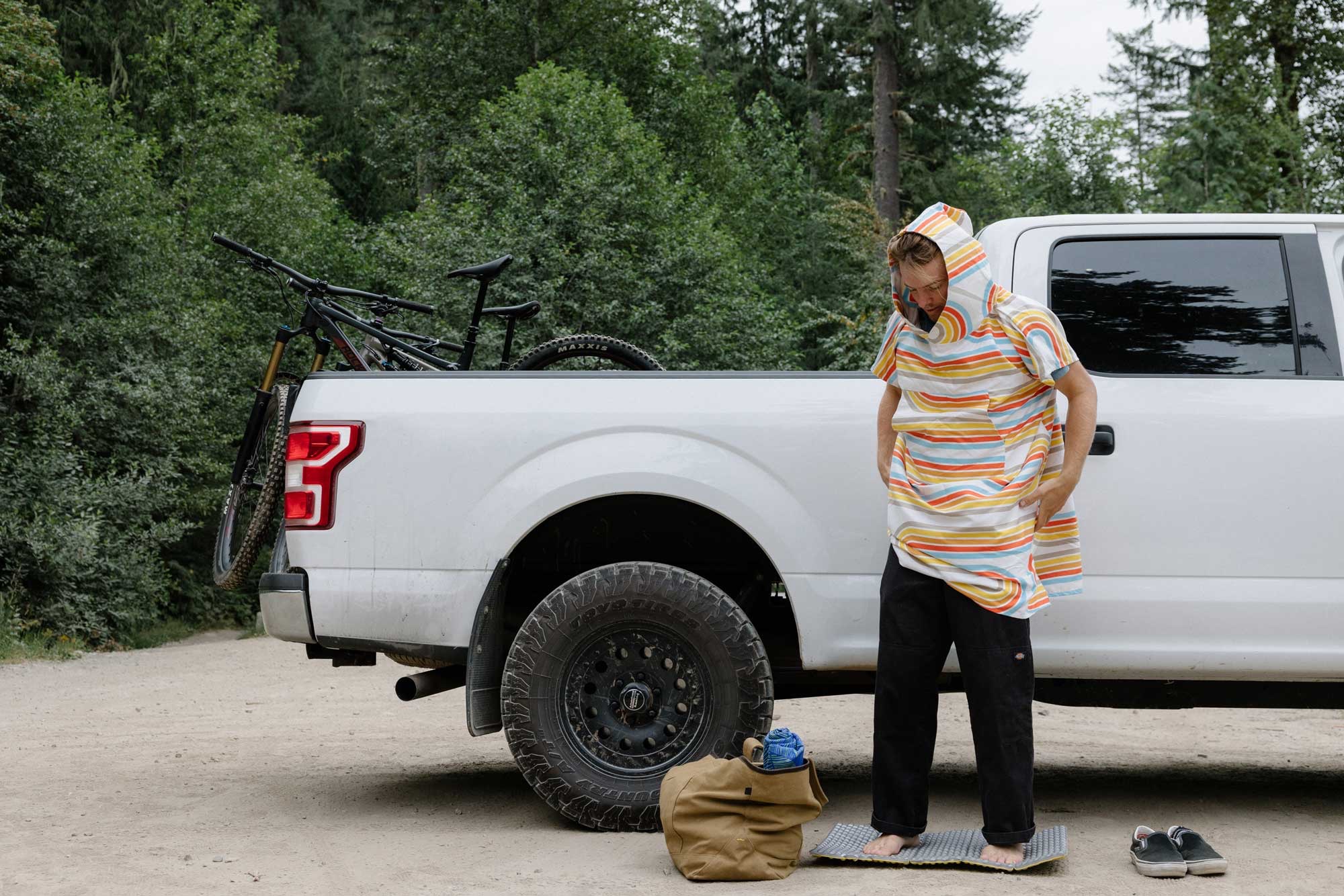 PackTowl PT Changing Poncho Punainen / Keltainen 02