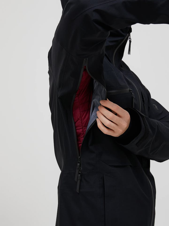 Peak Performance Women's Alpine GTX C-Knit 3L Shell Jacket Musta 10