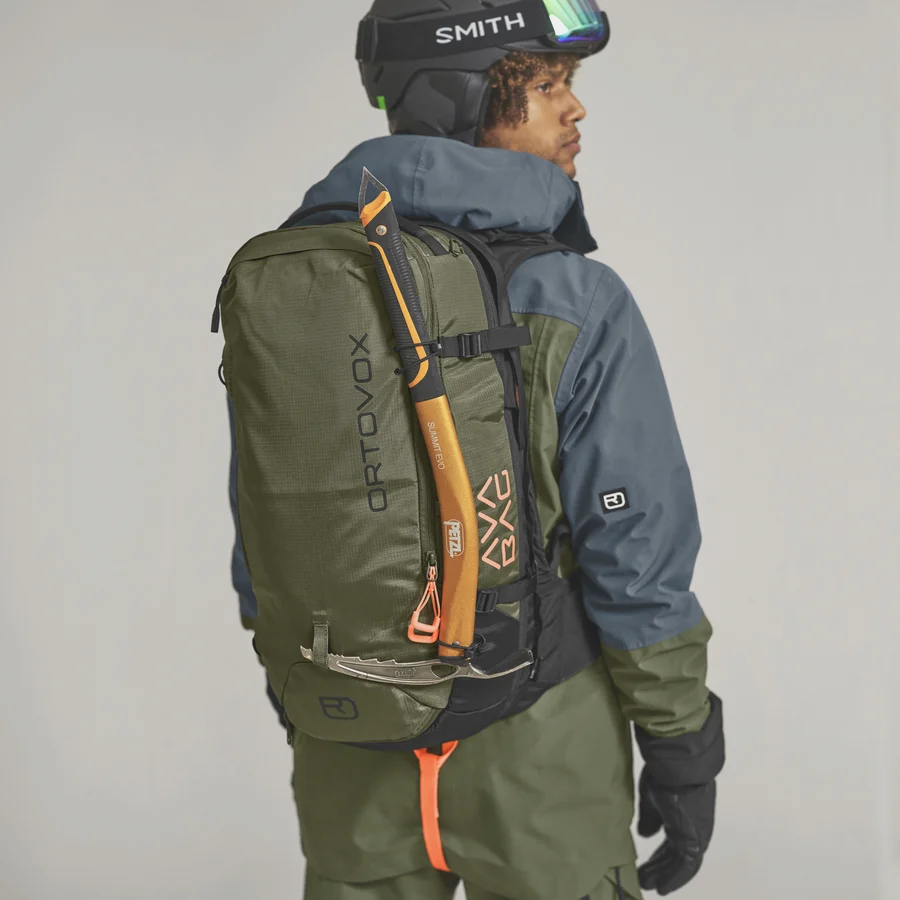 ボルカニック 　volcanic 　リバイズド Ortovox Ravine 28