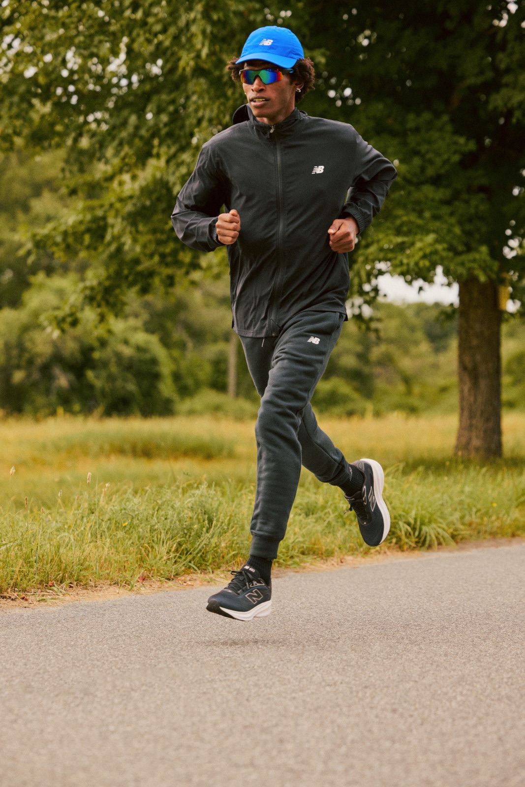 New Balance Men's Fresh Foam 680 V9 Musta 11