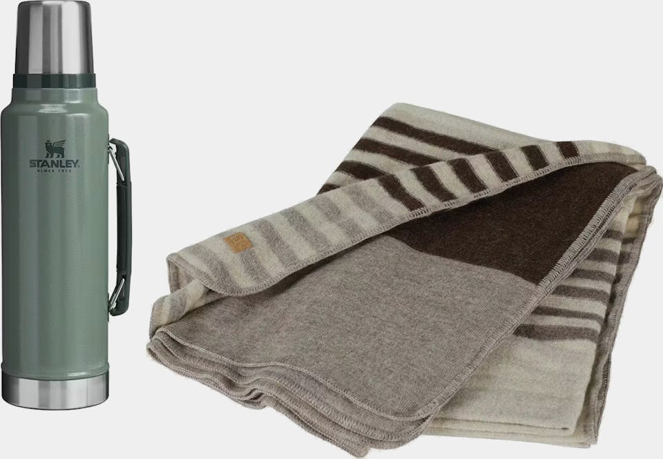 Ivanhoe NSL Blanket Stripe & Stanley The Legendary Classic Bottle 1,4L Monivärinen 01