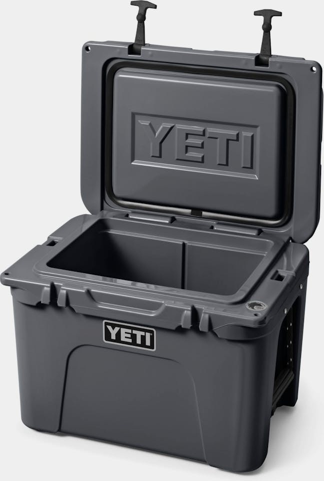 Yeti Tundra 35 Charcoal 01