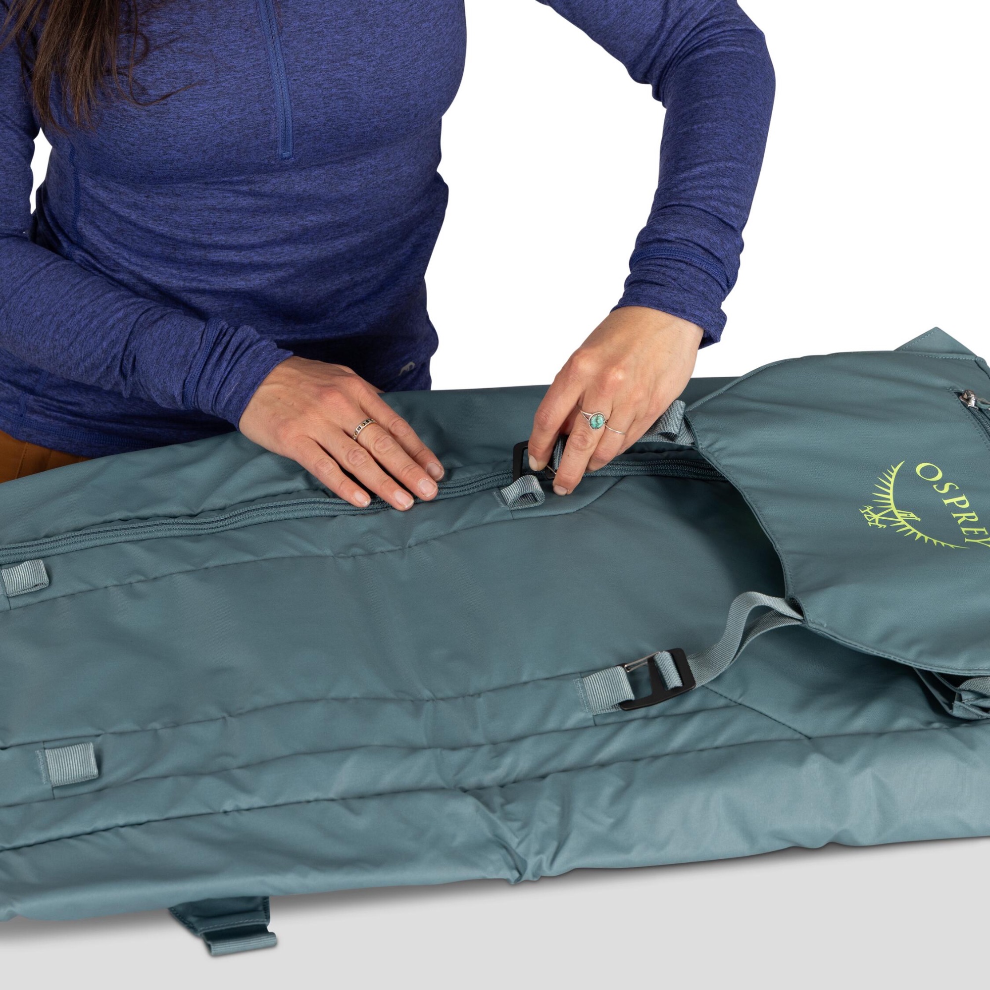 Osprey MountainBound Roller Black 05