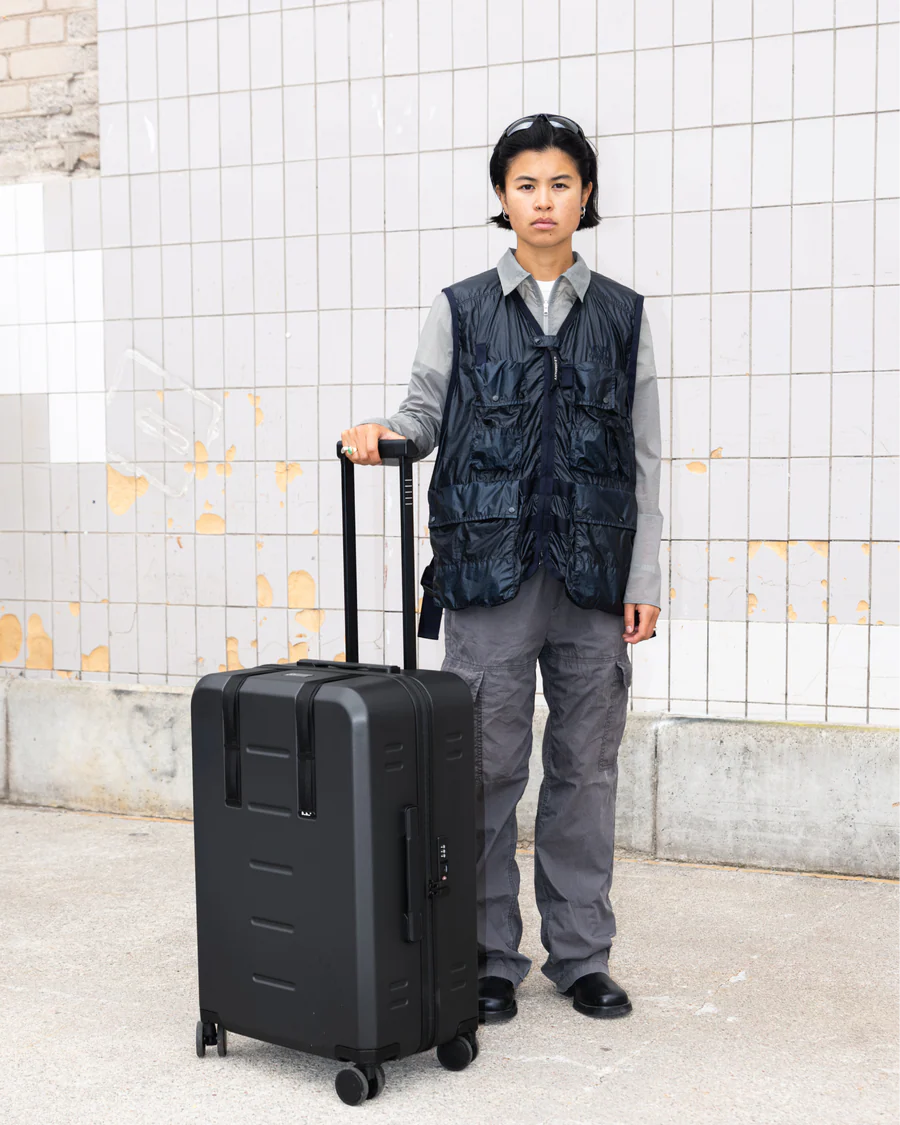 DB Ramverk Check-in Medium Musta 02