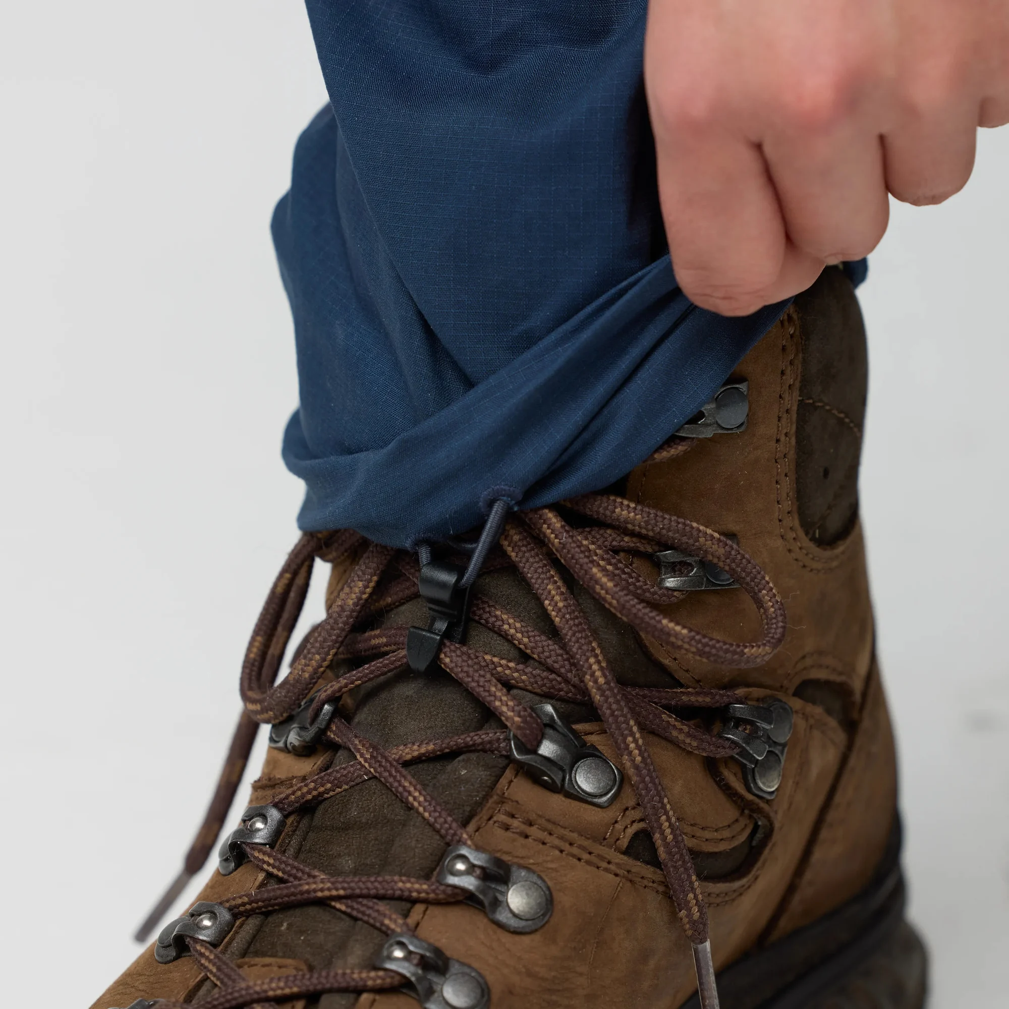 Fjällräven Women's Abisko Hybrid Trail Trousers Black 14