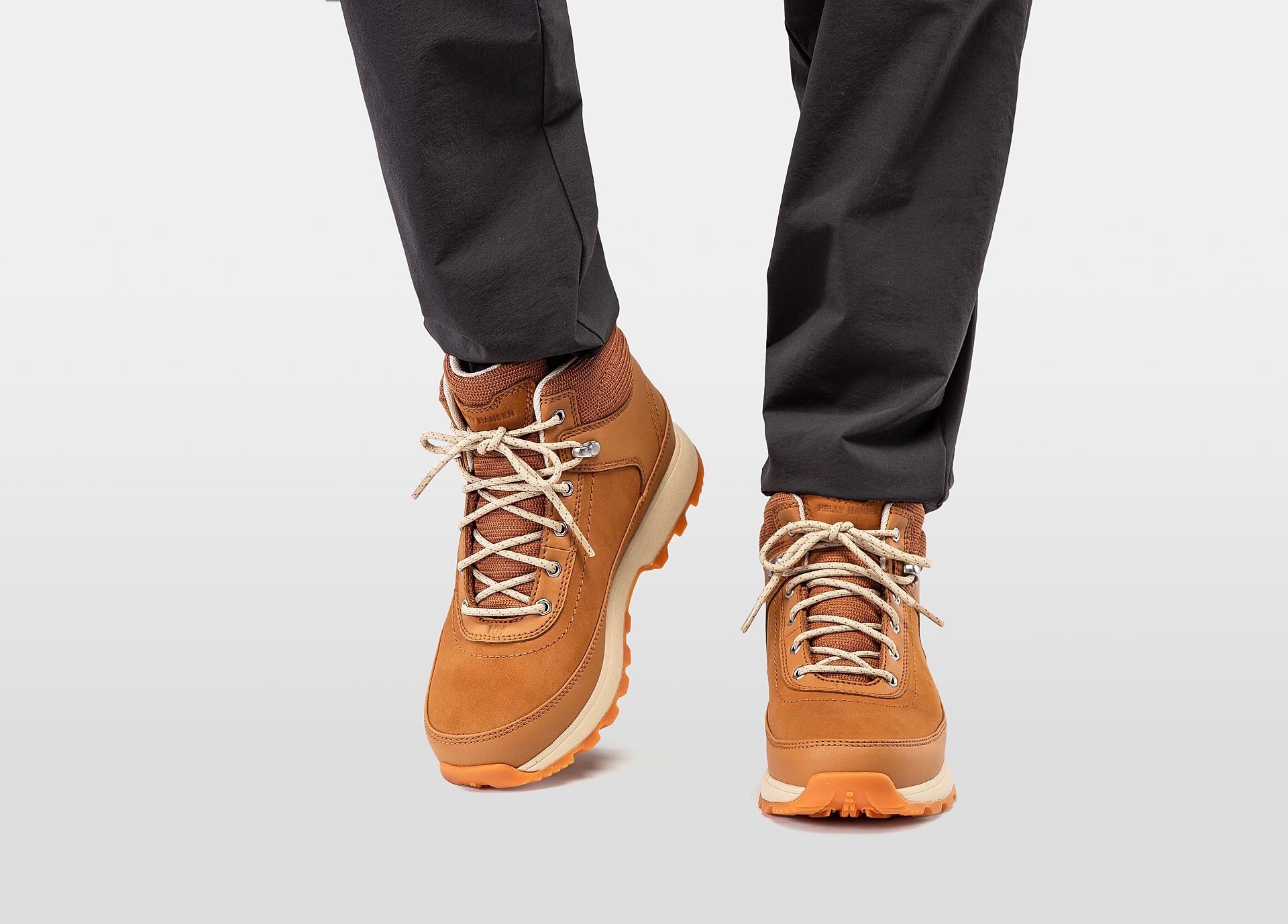 Helly Hansen Women's Calgary 2 - Naisten talvikengät Honey Wheat 04