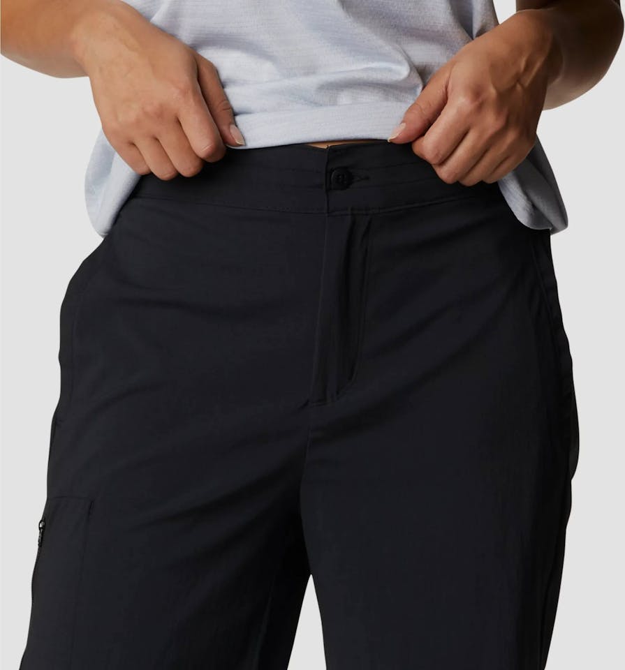 Columbia Women’s On The Go Hiking Long Shorts Black 04