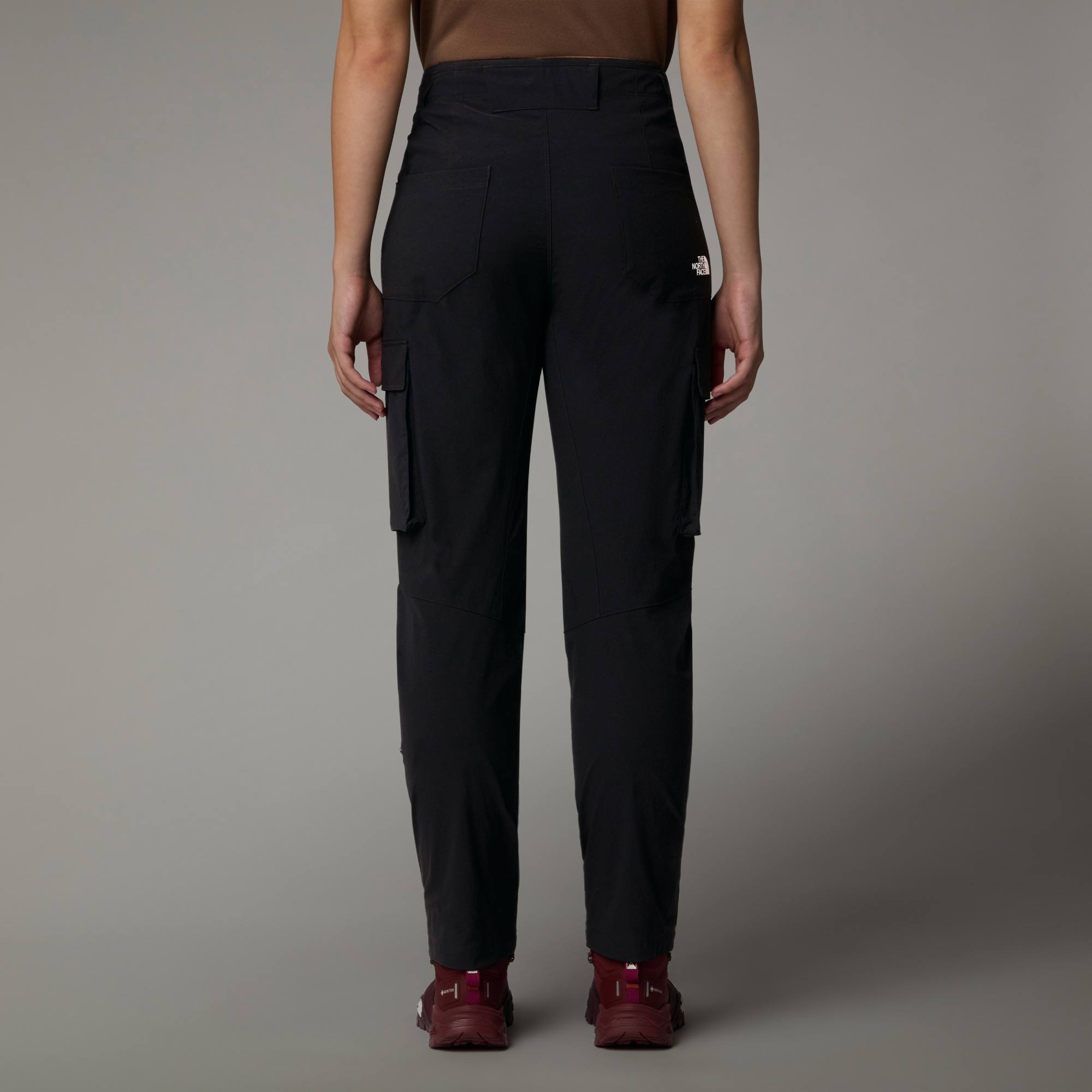 The North Face Women's Exploration Cargo Pant Black 04