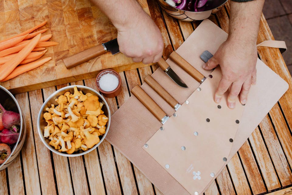 Marttiini Eräkokkisetti + Nahkakäärö 04