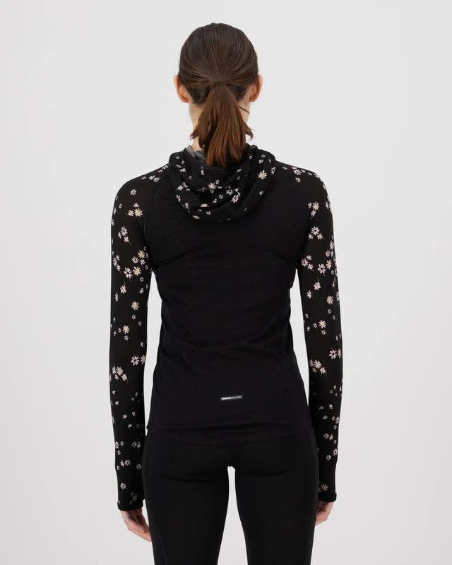 Mons Royale Women's Bella Tech Hood Black / White 04