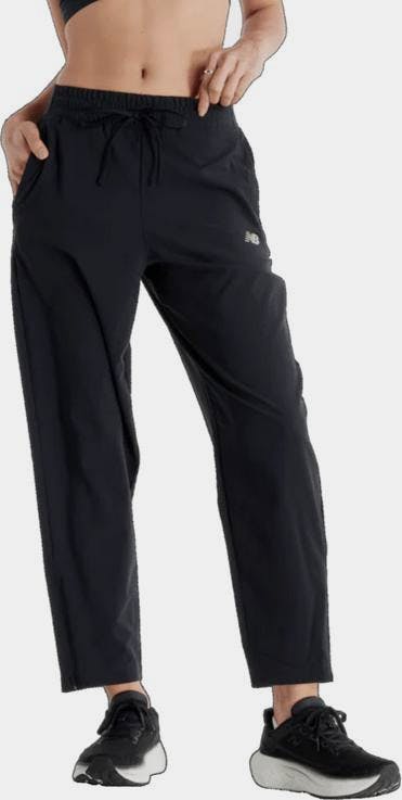 New Balance Women's Sport Essentials Perf Woven Pant Black 01