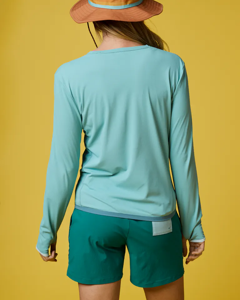 Cotopaxi Women's Sombra Sun Hoodie Pool Blue 03