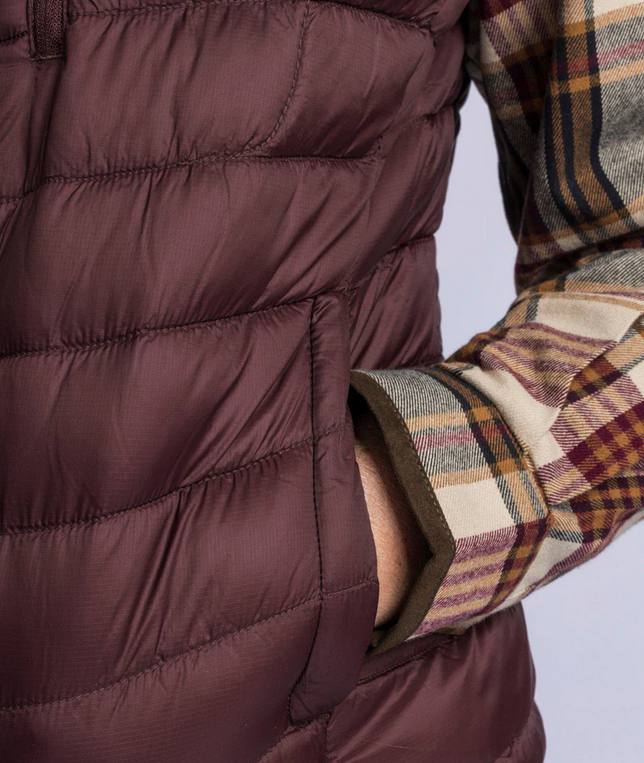 Pinewood Women's Abisko Insulated Vest Plum 06