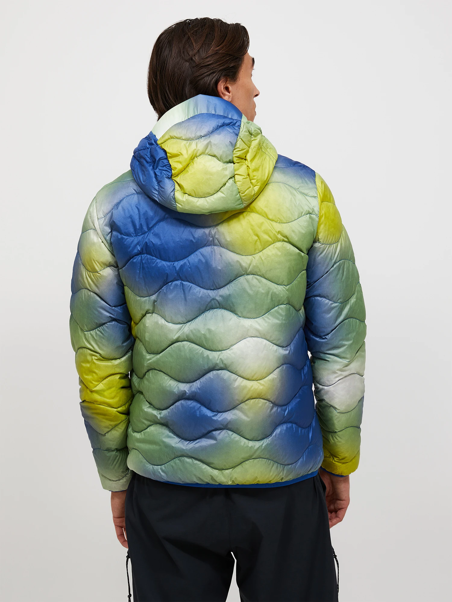 Peak Performance Men's AOP Helium Down Hood Multi color 02