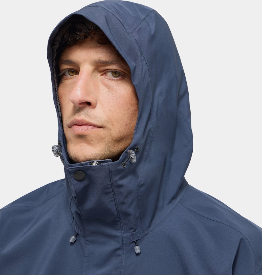 Merrell Men's Moab 3 GTX & Haglöfs Breeze Proof Jacket Musta 21