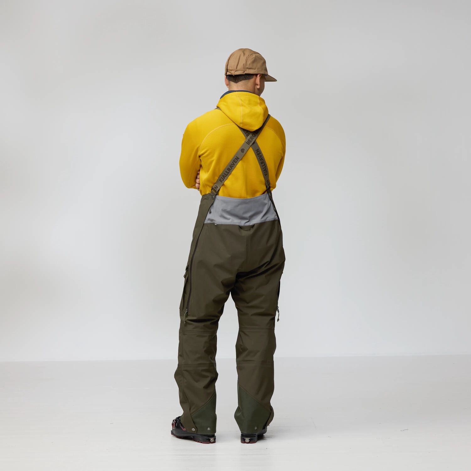 Fjällräven Men's Bergtagen GTX Tour Trousers Black 04