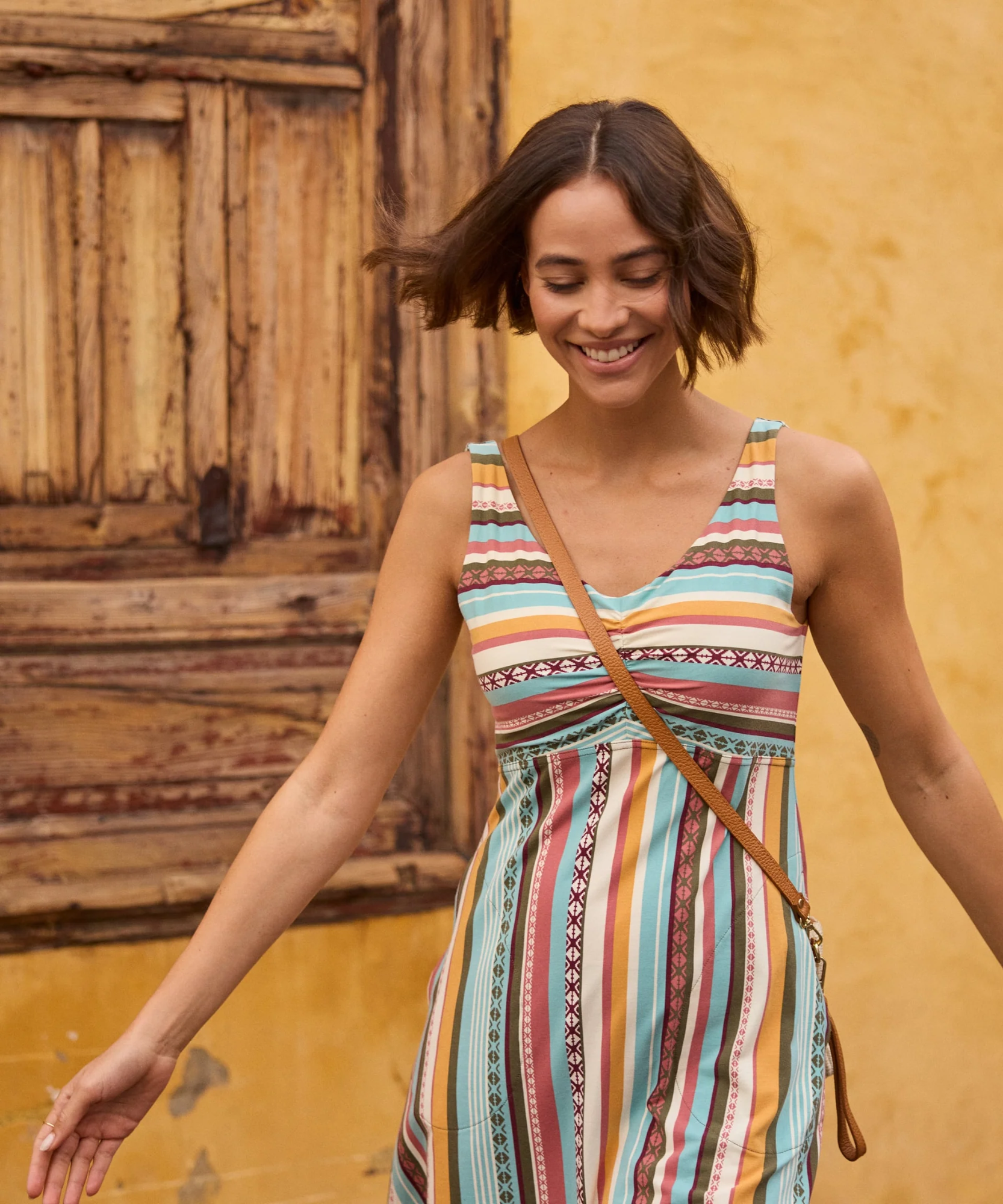 Sherpa Women's Neha Empire Dress Evergreen 02