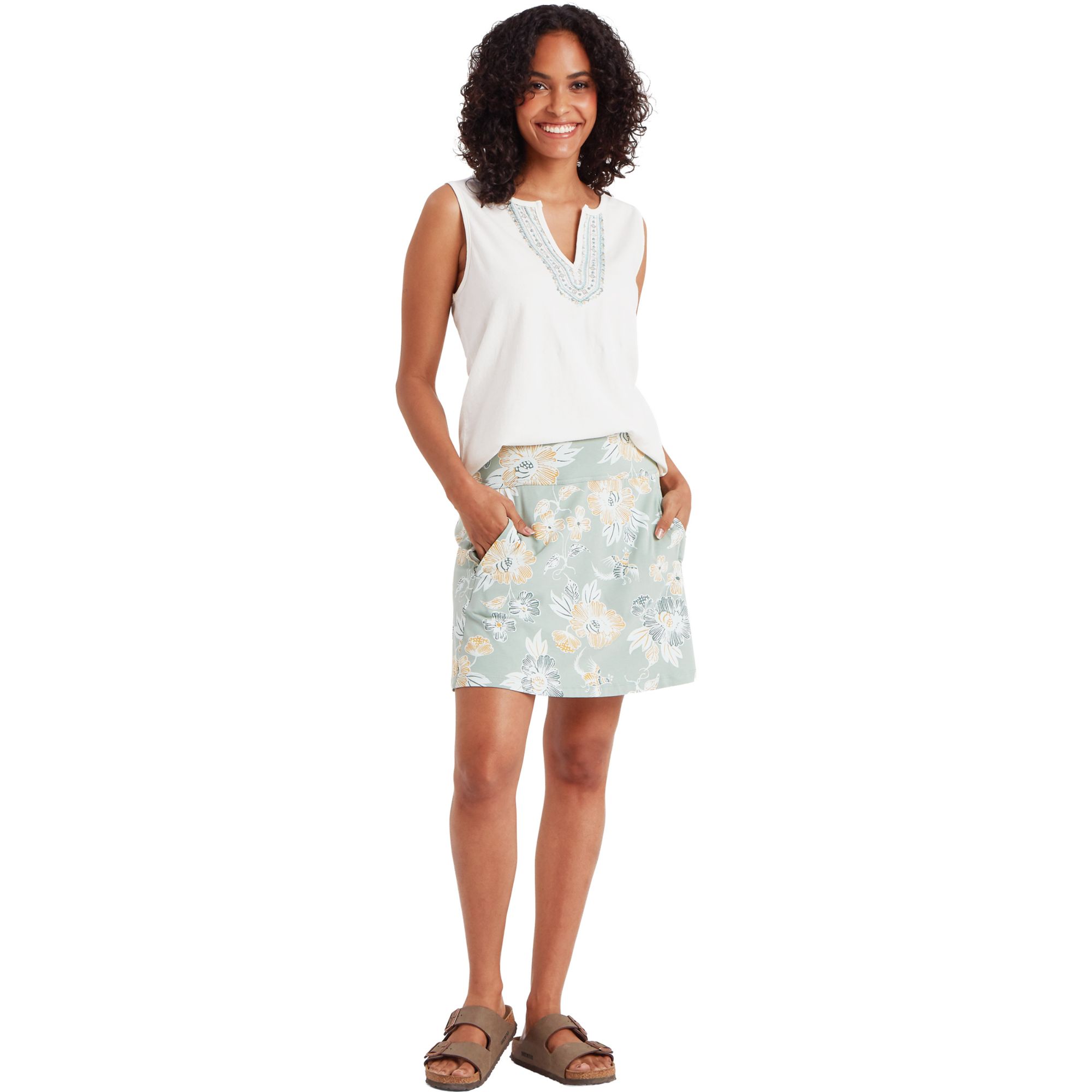 Sherpa Women's Neha Skort Celery 04
