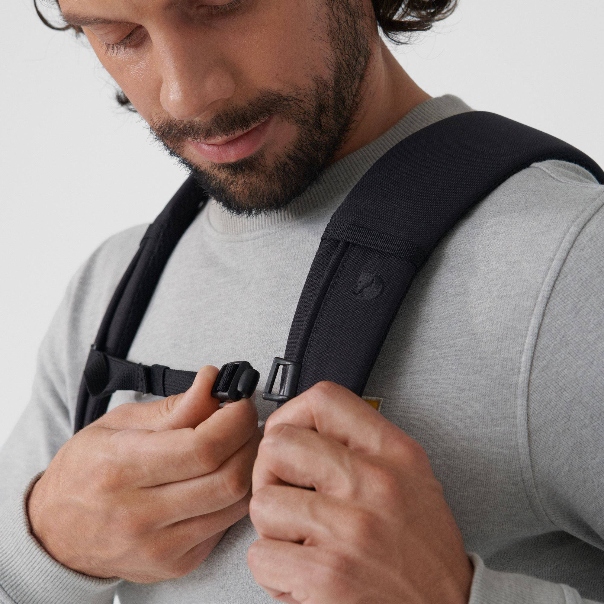 Fjällräven Ulvö Rolltop 30 Black 13