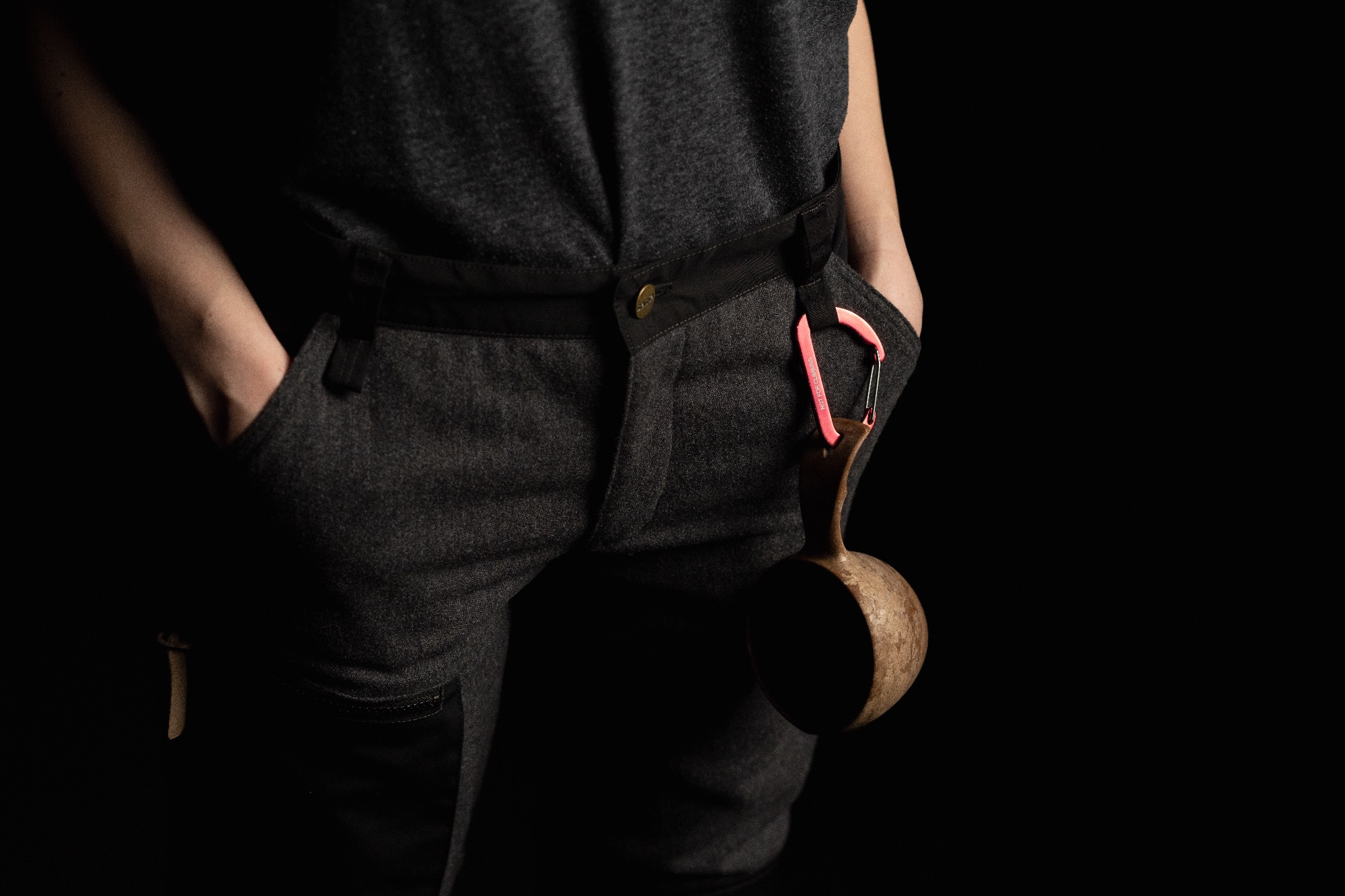 Sasta Women's Kaarna Trousers Charcoal 03